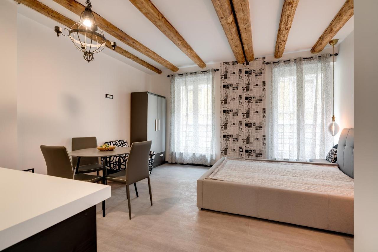 Black & White Apartments Rijeka Luaran gambar