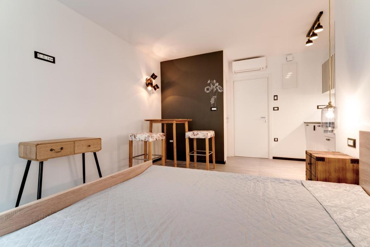 Black & White Apartments Rijeka Luaran gambar
