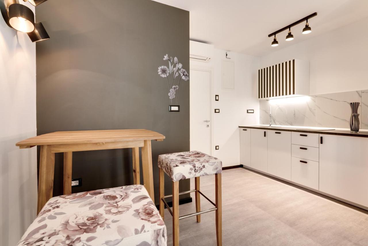 Black & White Apartments Rijeka Luaran gambar