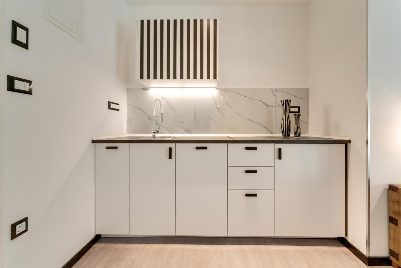 Black & White Apartments Rijeka Luaran gambar
